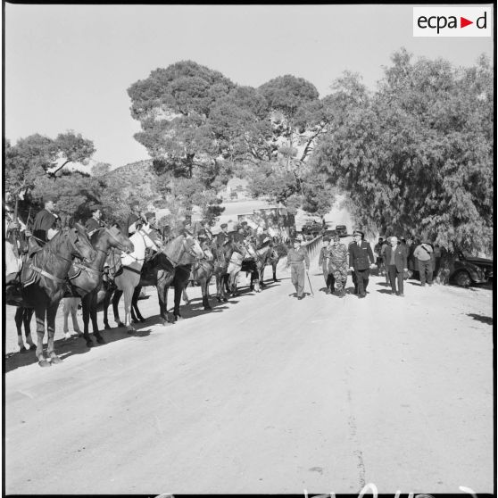 Cérémonie de remise des clés. [Description en cours]