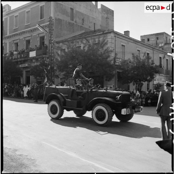 Défilé du 11 novembre 1959 à Saïda. [Description en cours]