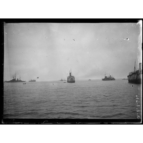 Odessa. Vue d'ensemble de la rade. [légende d'origine]