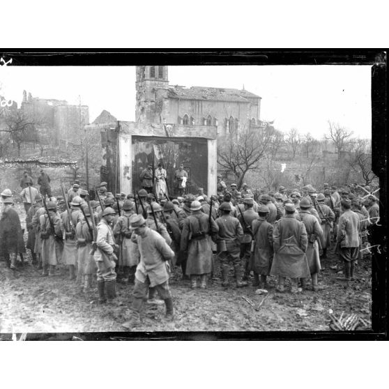 Limey (Meurthe-et-Moselle). Fête du 341e RI. La représentation. [légende d'origine]