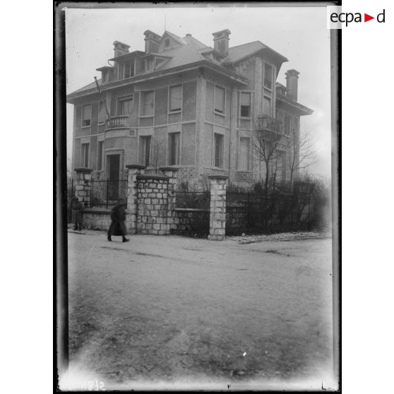 Cettigné. Monténégro. L'ambassade de France. [légende d'origine]