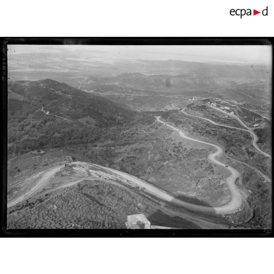 Caniria. La route de Valona à Caniria. [légende d'origine]