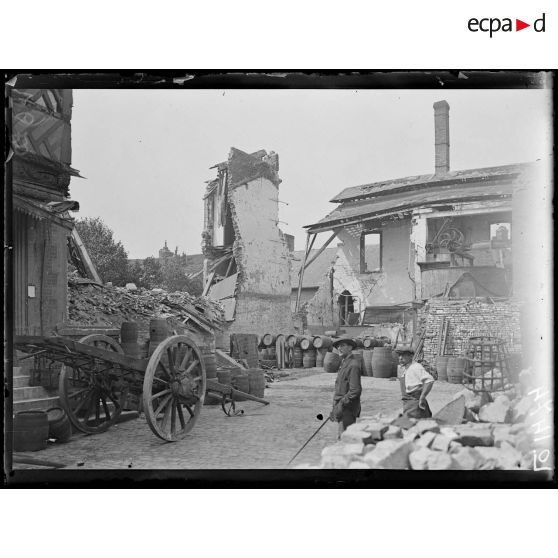 Abbeville, 27 rue des Teinturiers. La cour de la brasserie Marceron. [légende d'origine]