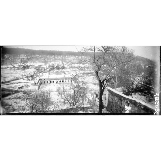 Vue panoramique du hameau de Cosne prise de Tracy-le-Mont (Oise). [légende d'origine]