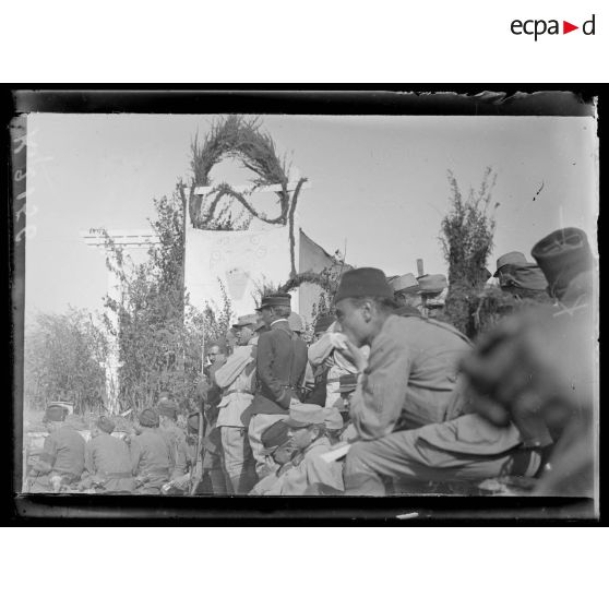 Région du Bas-Vardar. Gondoular. Fête du 2e régiment de zouaves. [légende d'origine]