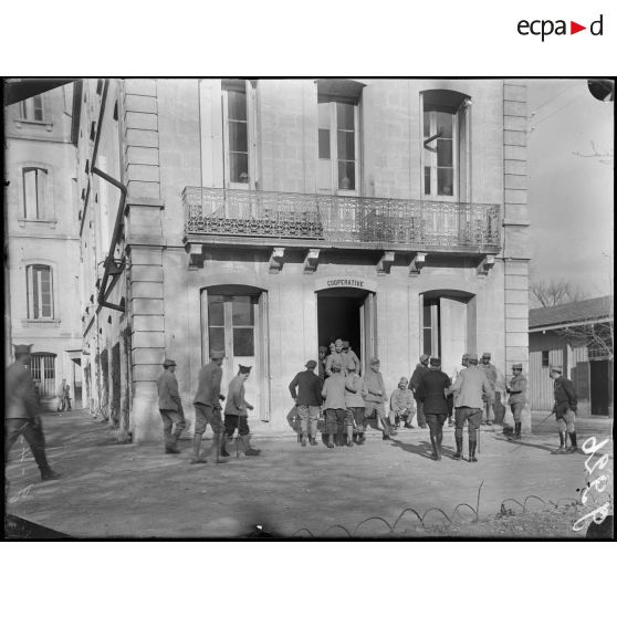 Montpellier. Entrée du centre neurologique de la 16e Région. [légende d'origine]