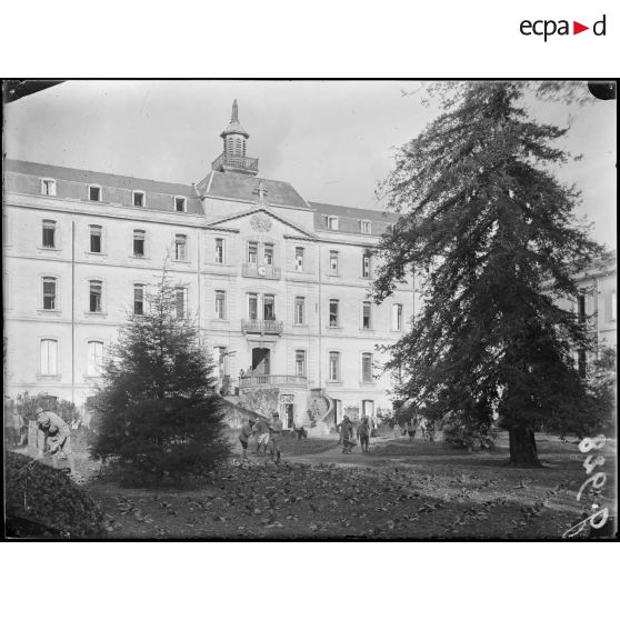 Montpellier. Façade principale du centre neurologique de la 16e Région. [légende d'origine]