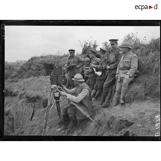 Près de Cambrai, poste anglais d'observation. [légende d'origine]