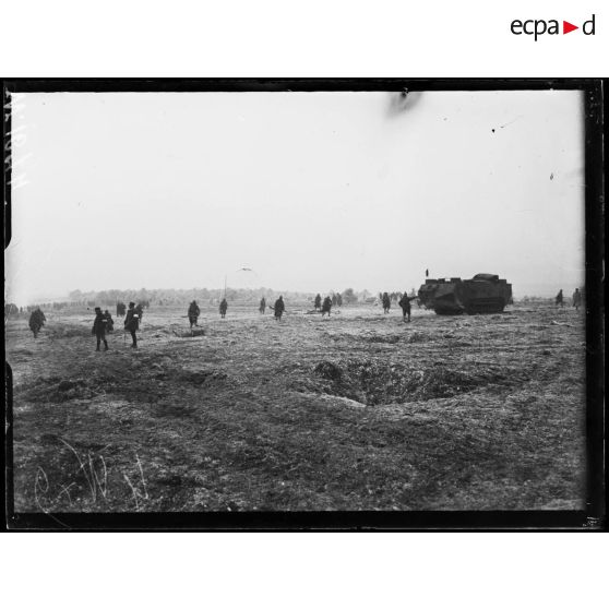 Mailly-le-Camp, chars Saint-Chamond à l'entrainement. [légende d'origine]