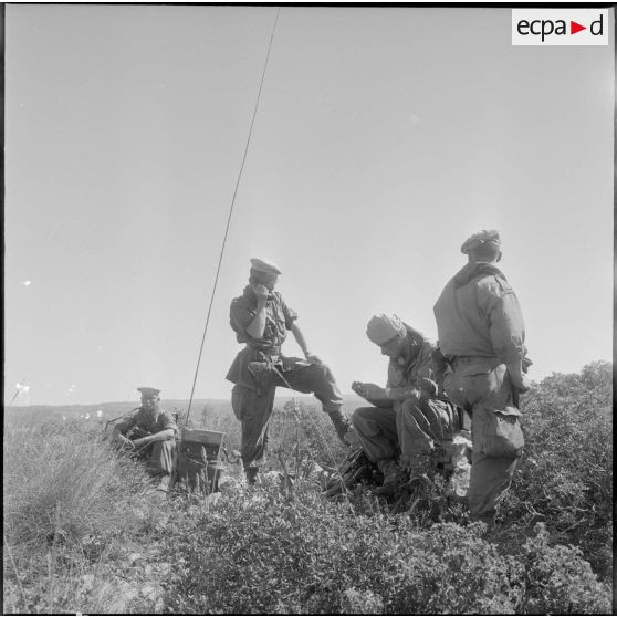 Opération dans le djebel. [Description en cours]