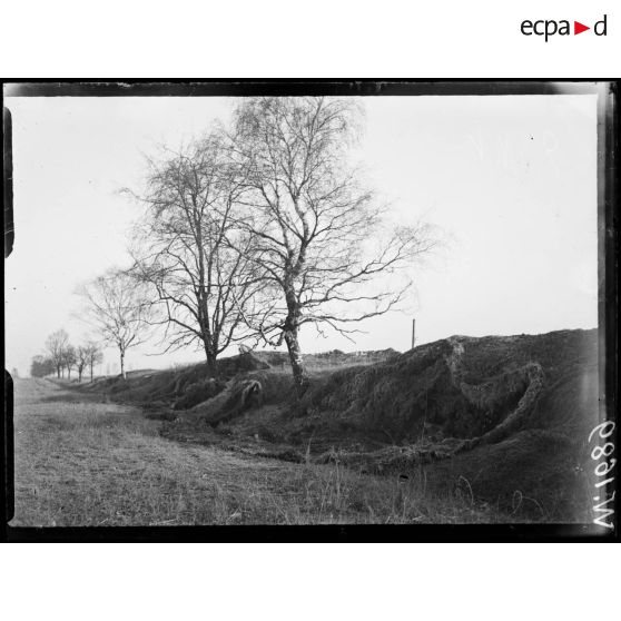 Mailly-le-Camp, camouflage de munitions de 75 mm. [légende d'origine]