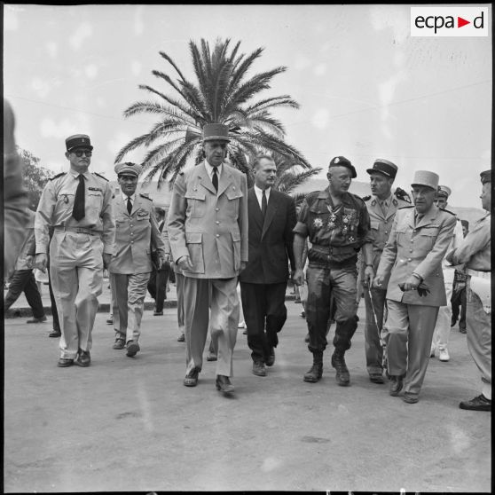 Visite du général De Gaulle à Saïda le 27 août 1959. [Description en cours]