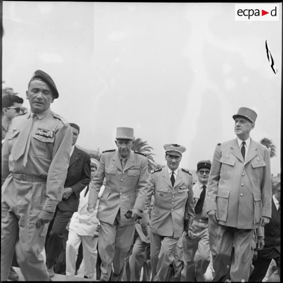 Visite du général De Gaulle à Saïda le 27 août 1959. [Description en cours]