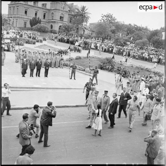 Visite du général De Gaulle à Saïda le 27 août 1959. [Description en cours]