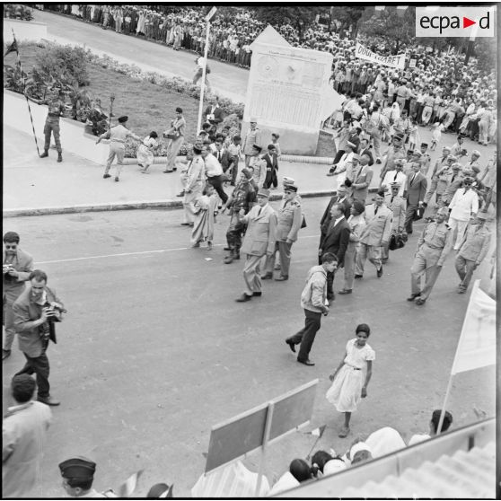 Visite du général De Gaulle à Saïda le 27 août 1959. [Description en cours]