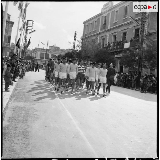 Défilé du 11 novembre 1959 à Saïda. [Description en cours]