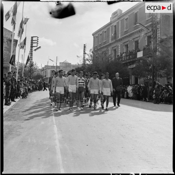 Défilé du 11 novembre 1959 à Saïda. [Description en cours]