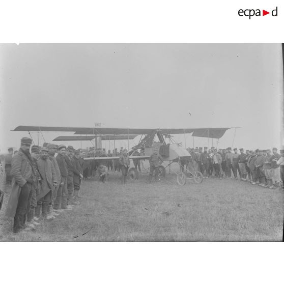 1962. Aéroplane voisin. [légende d'origine]