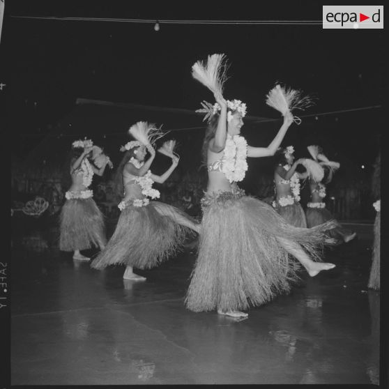 Spectacle de danse traditionnelle polynésienne du ballet Pauleria.