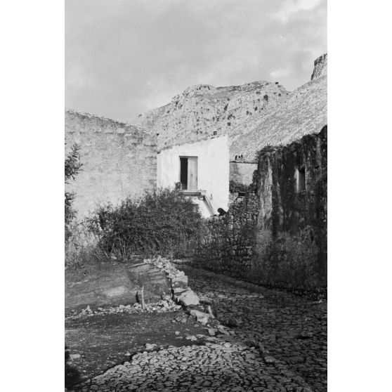 Dans un village crétois à proximité de la batterie de Flak 3/286.