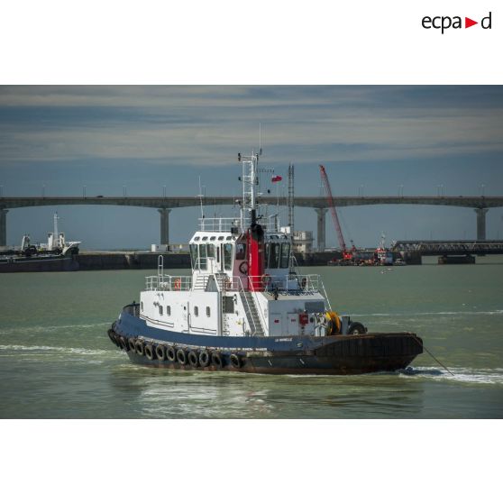 Le remorqueur VB Oléron dans le port de La Pallice, à La Rochelle.