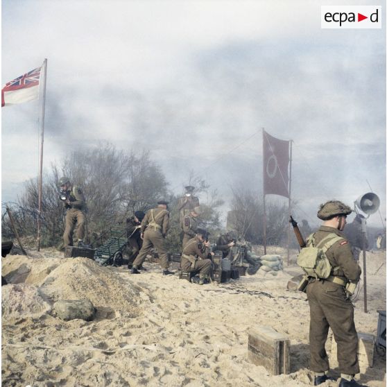 Sur le tournage du film Le jour le plus long. Figurants de militaires britanniques.