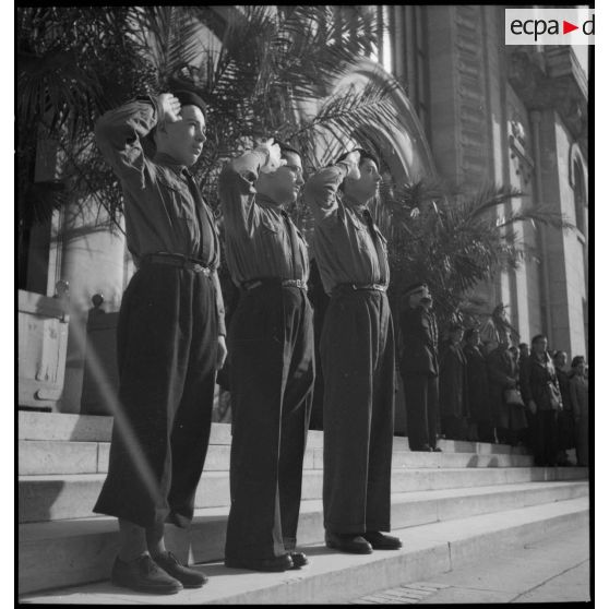 Inauguration de l'exposition dans le cadre de la semaine de l'aviation à Vichy.