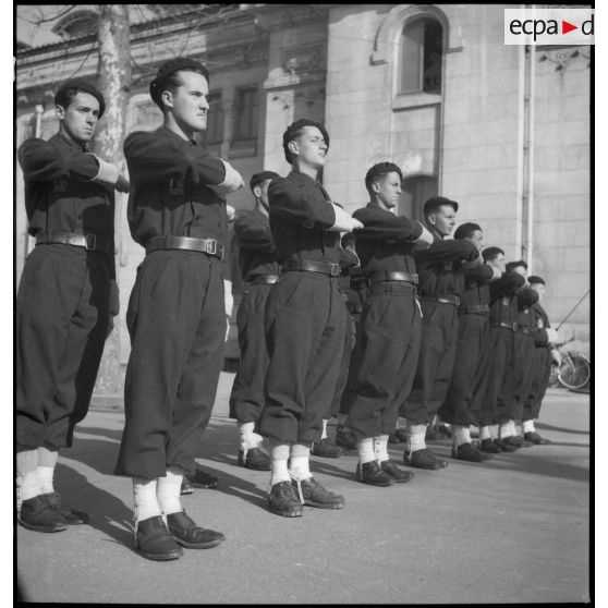 Inauguration de l'exposition dans le cadre de la semaine de l'aviation à Vichy.