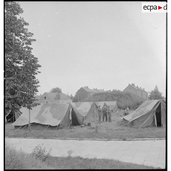 Des abris du personnel du Wing 145.