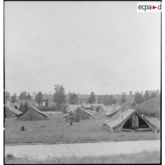 Des abris du personnel du Wing 145.