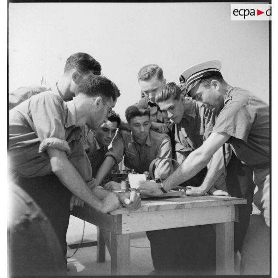 Cours de dépannage à l'école de Fez.