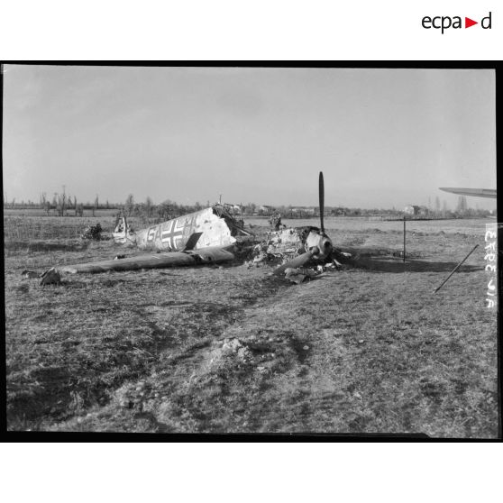 Epave d'un Messerschmitt Me-109 allemand.