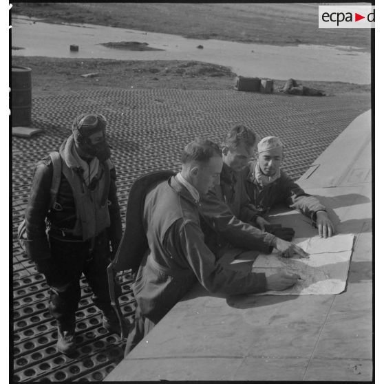 Préparation d'une patrouille du GC II/5 Lafayette.