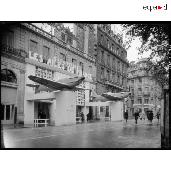 La façade de l'exposition "les Ailes de France".