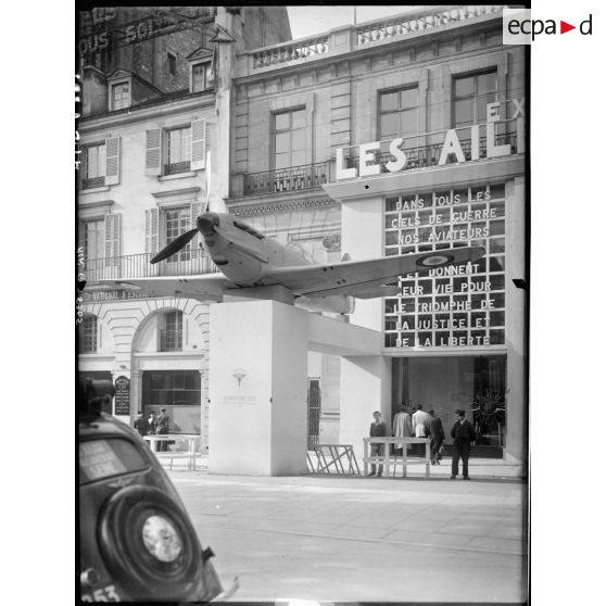 La façade de l'exposition "les Ailes de France".