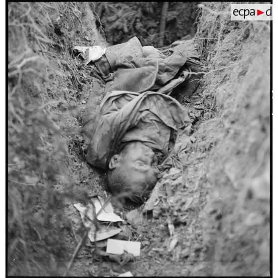 Cadavre d'un soldat allemand au col du Bonhomme (Haut-Rhin).