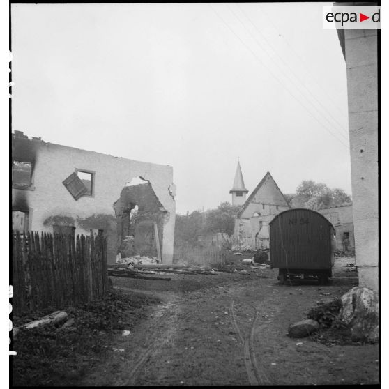 Batîments en ruine dans une commune à proximité de Fützen.