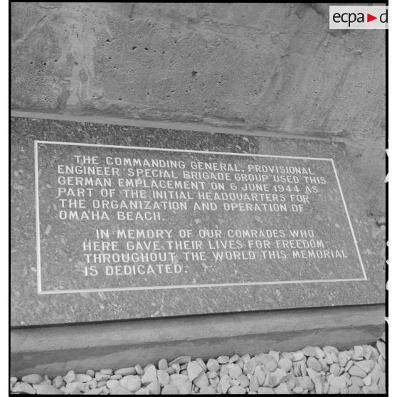 Stèle en hommage aux unités américaines de la 6e brigade spéciale du génie (6th ESB) débarquées sur Omaha Beach le 6 juin 1944.