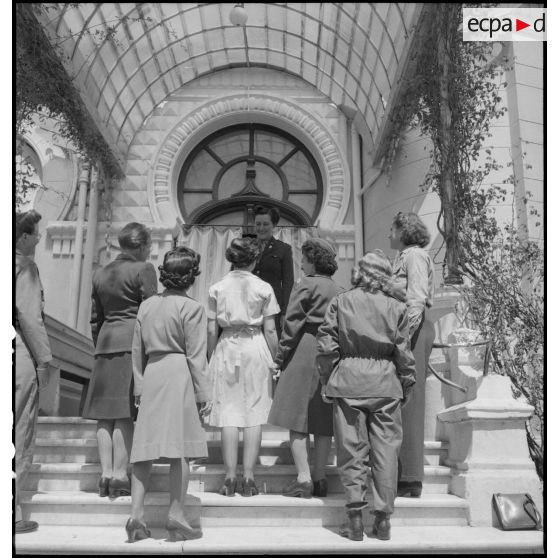 Personnels du Women's Army Corps (WAC) en permission sur la Côte d'Azur.