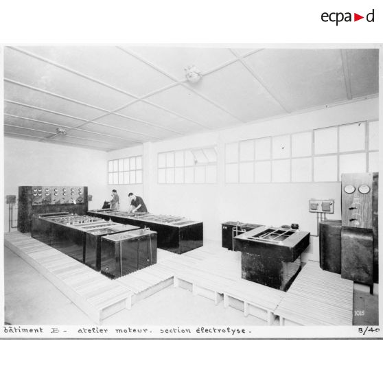 Salle de traitement électrolytique à l'Atelier industriel de l'Air de Maison Blanche.