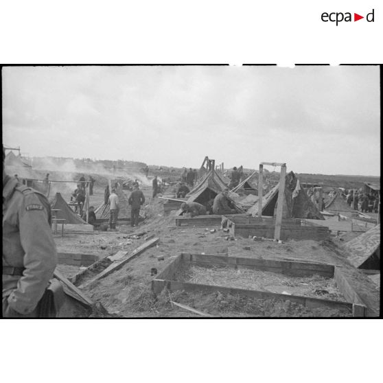 Camp de prisonniers de guerre allemands capturés lors des combats pour la libération de la poche de Lorient et de la capitulation de la garnison allemande.