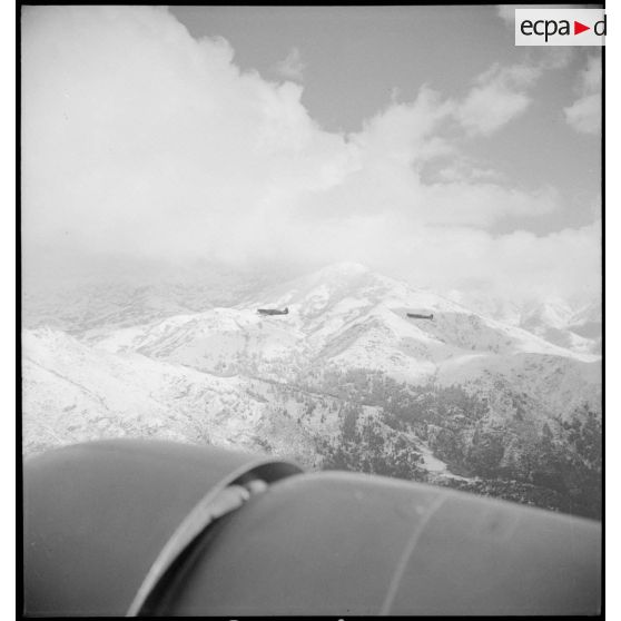 Patrouille aérienne du GC II/7 Nice au-dessus de la Corse.