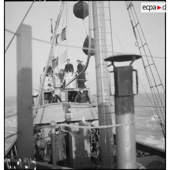 Passerelle de commandement d'un patrouilleur de la police de la navigation de Dunkerque.