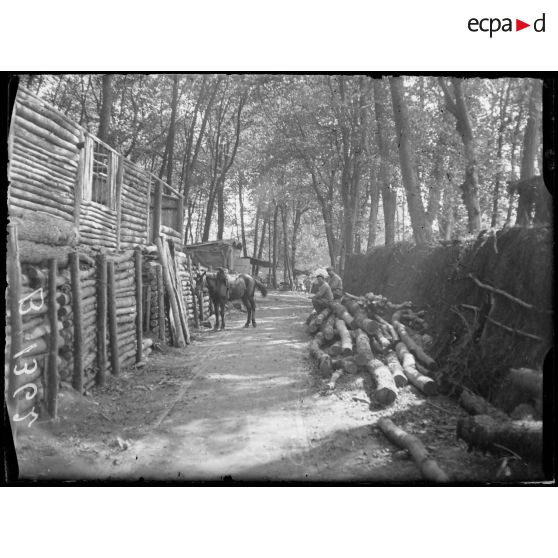 Parc d'Offémont (Oise). Cagnas du 51e d'artillerie. [légende d'origine]