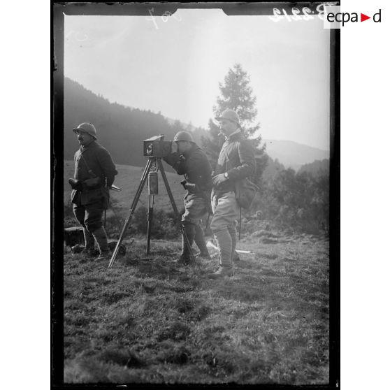 Vosges, manœuvres de chasseurs alpins, poste de télégraphie optique. [légende d’origine]