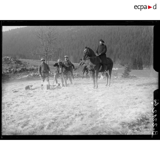 Vosges, manœuvres de chasseurs alpins, poste de télégraphie optique. [légende d’origine]