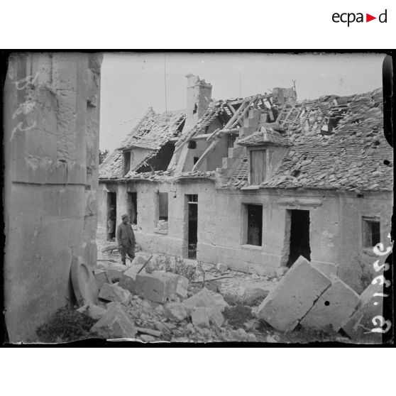 Ollencourt, Oise. Ruines d'une maison. [légende d'origine]