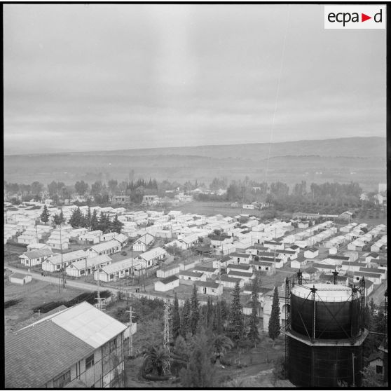 Vue générale des nouvelles cités temporaires, Orléansville.