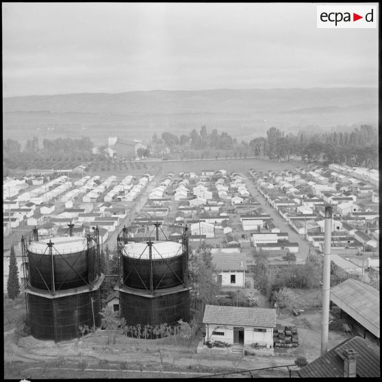 Vue générale des nouvelles cités temporaires Orléansville.