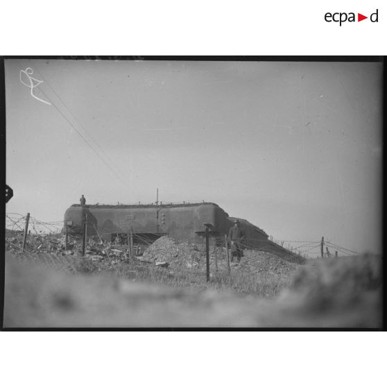 Plan général de l'extérieur d'une casemate bétonnée d'un ouvrage de la ligne Maginot.